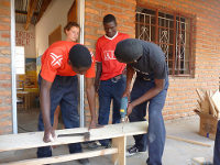 Learning together to build a bench