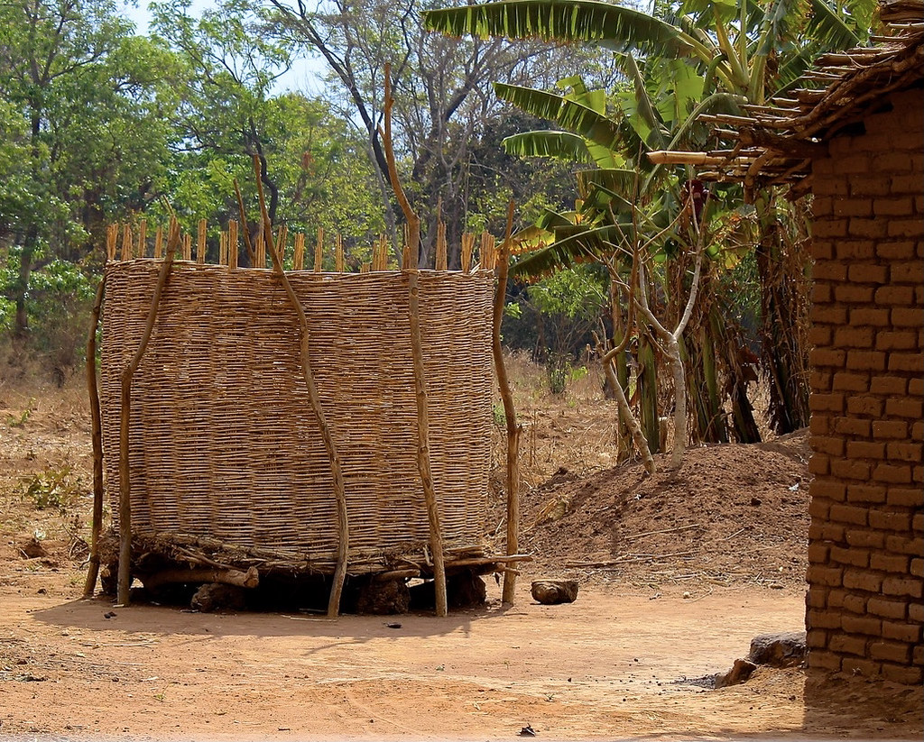 PROBLEMS WITH DIFFICULT SOLUTIONS Malawi Project